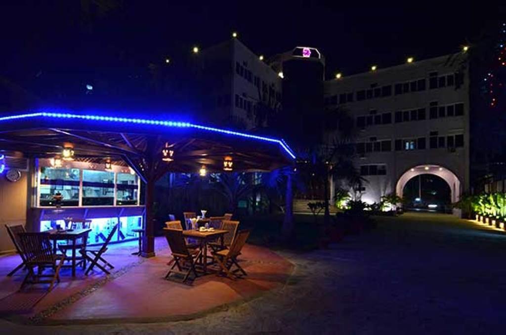 Kyi Tin Hotel مانديلاي المظهر الخارجي الصورة